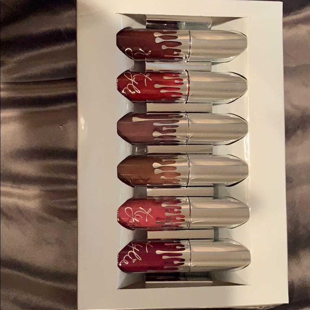 Kylie Cosmetics holiday lip bundle